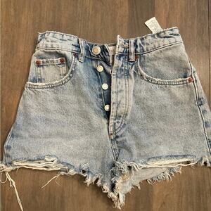 Zara women’s size 0‎ denim shorts